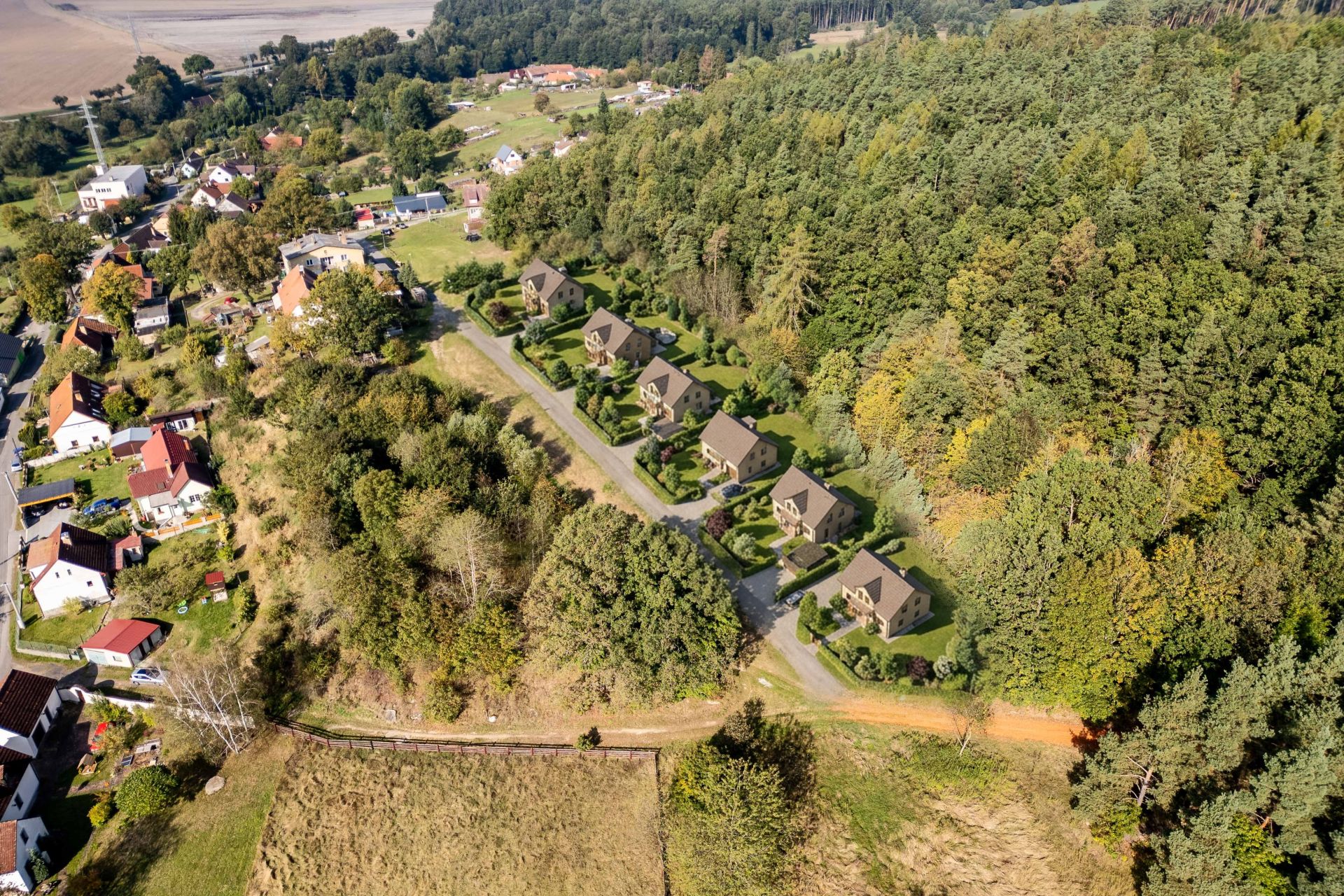 Stavební pozemky v Bezdědovicích, 800 m², Příroda a klid 7 min od Blatné