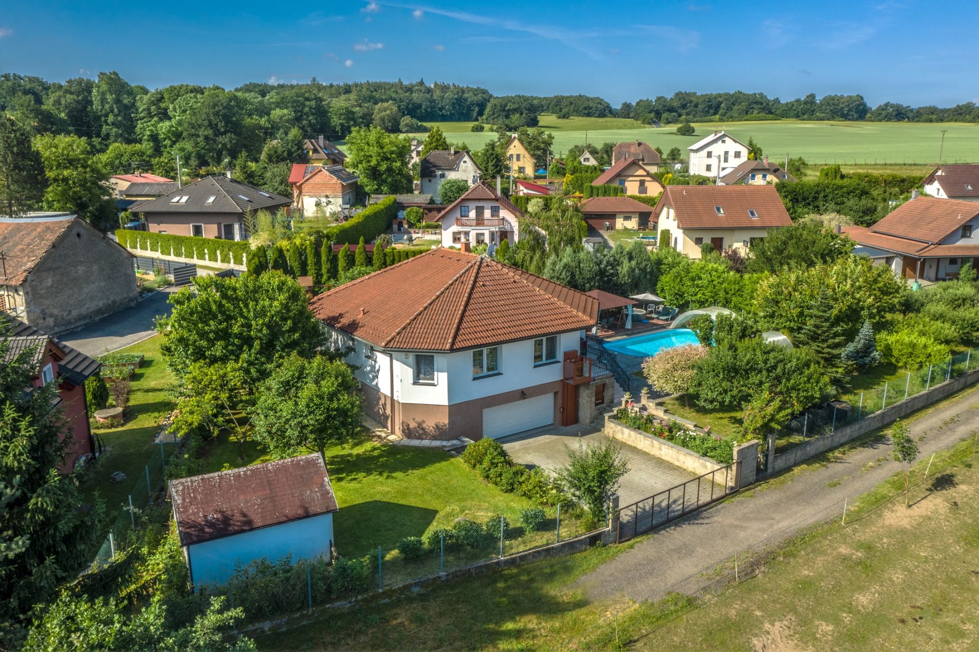Prodej domu 5+1, Týnec nad Sázavou - Podělusy, pozemek 1.501m2
