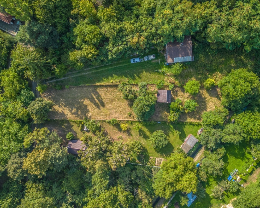 PRODÁNO!!! Pozemek s chatou 926 m² – Praha 6, Přední Kopanina